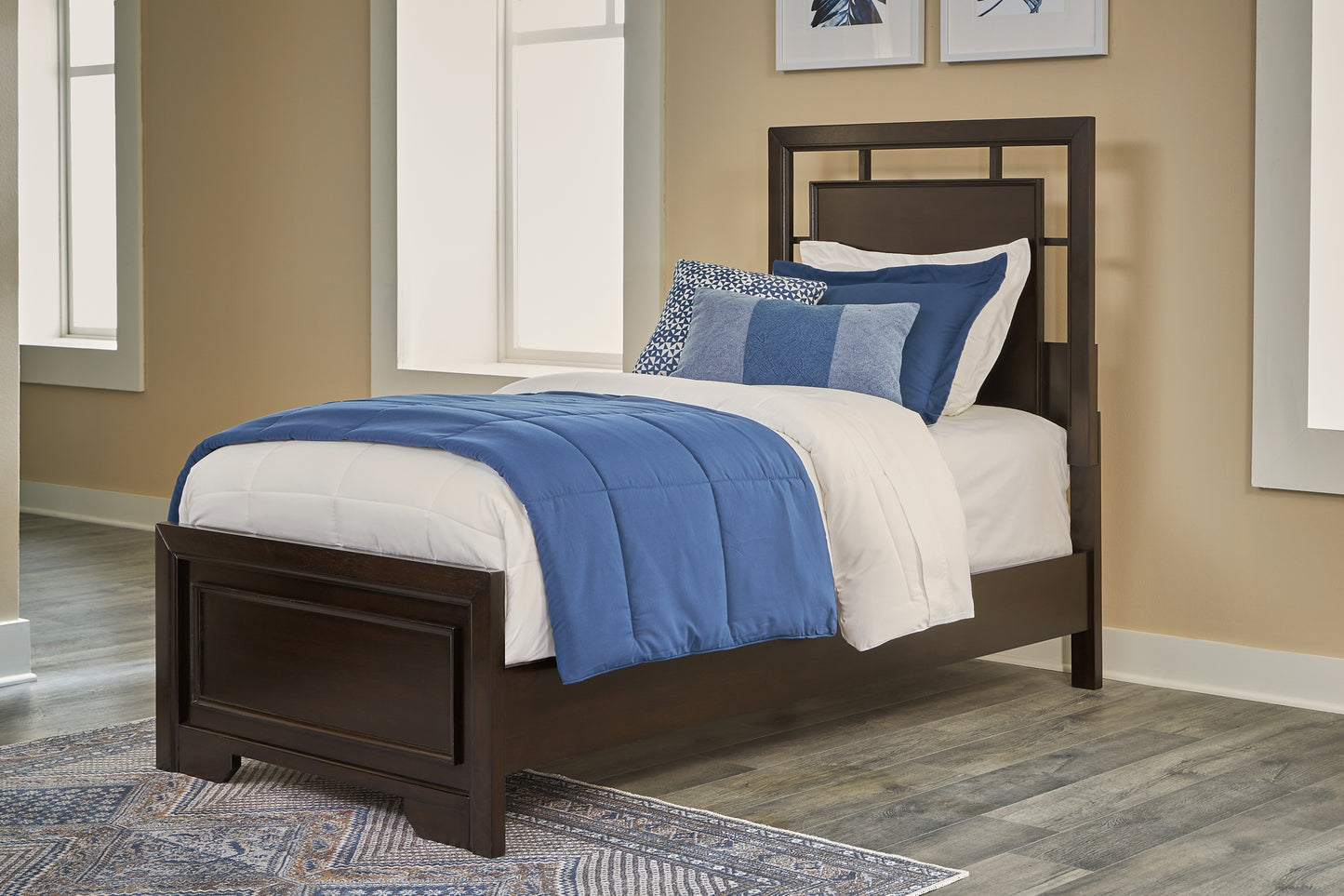 Covetown Twin Panel Bed with Mirrored Dresser