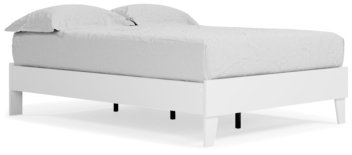 Piperton Full Platform Bed with Dresser, Chest and Nightstand